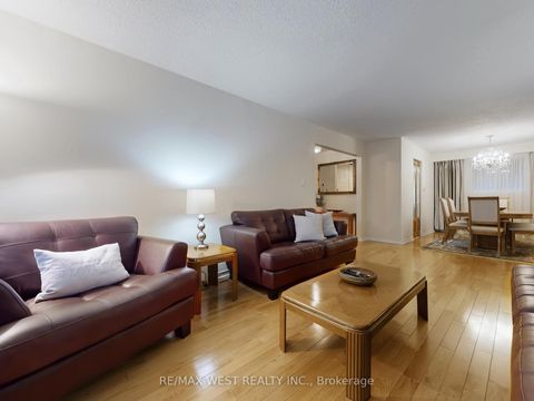 Photo 5 at 14 Chalet Road, Pleasant View, Toronto