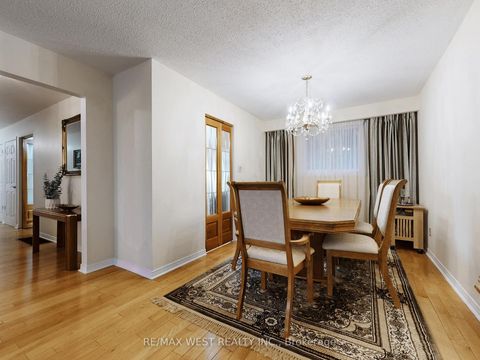 Photo 7 at 14 Chalet Road, Pleasant View, Toronto