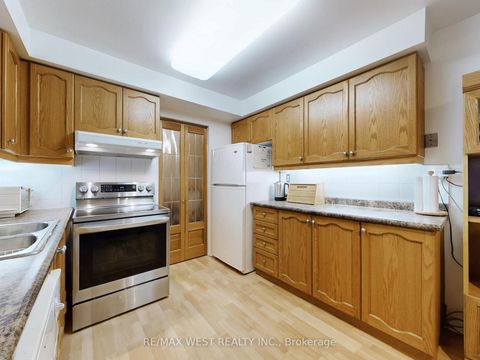 Photo 10 at 14 Chalet Road, Pleasant View, Toronto