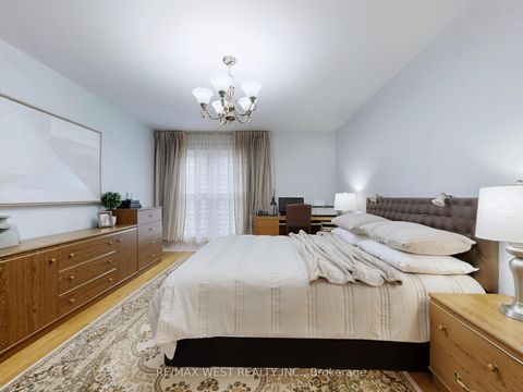 Photo 14 at 14 Chalet Road, Pleasant View, Toronto