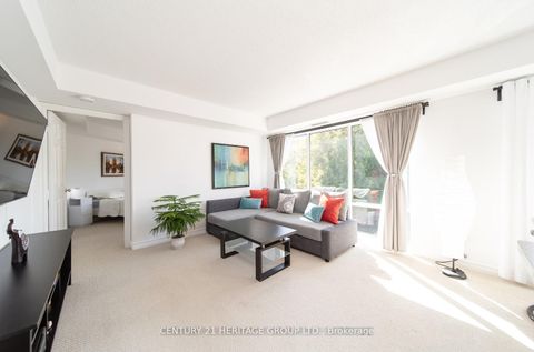 Photo 2 at 303 - 211 Randolph Road, Leaside, Toronto