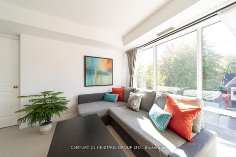 Photo 3 at 303 - 211 Randolph Road, Leaside, Toronto