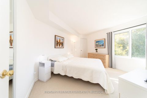 Photo 10 at 303 - 211 Randolph Road, Leaside, Toronto