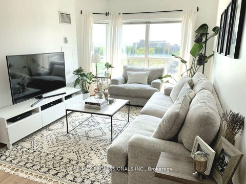 Photo 4 at 1028 - 600 Queens Quay, Waterfront Communities C1, Toronto