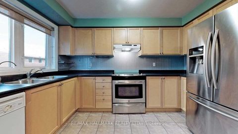 Photo 2 at 29 Tollgate Mews, Scarborough Village, Toronto