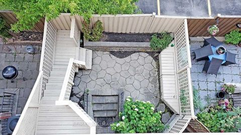 Photo 16 at 29 Tollgate Mews, Scarborough Village, Toronto