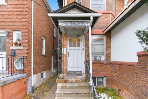 Photo 4 at 115 Parkside Drive, Swansea, Toronto