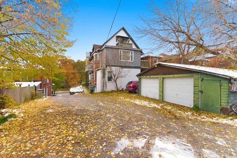 Photo 8 at 115 Parkside Drive, Swansea, Toronto