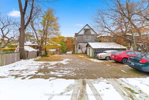 Photo 9 at 115 Parkside Drive, Swansea, Toronto