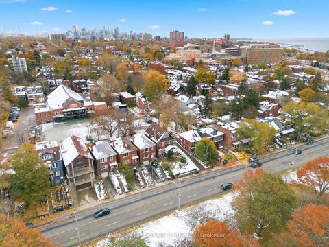 Photo 15 at 115 Parkside Drive, Swansea, Toronto