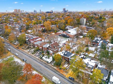 Photo 17 at 115 Parkside Drive, Swansea, Toronto