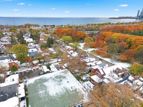 Photo 21 at 115 Parkside Drive, Swansea, Toronto