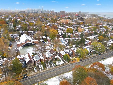 Photo 25 at 115 Parkside Drive, Swansea, Toronto