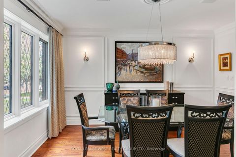 Photo 27 at 14 Dunedin Drive, Kingsway South, Toronto