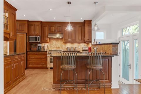 Photo 29 at 14 Dunedin Drive, Kingsway South, Toronto