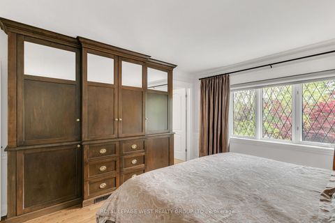 Photo 41 at 14 Dunedin Drive, Kingsway South, Toronto