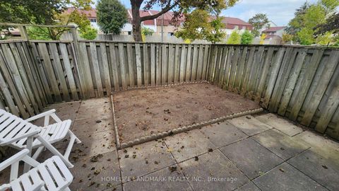 Photo 17 at 6 - 44 Chester Le Boulevard, L'Amoreaux, Toronto