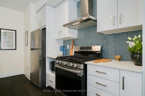 Photo 5 at 27 - 1972 Victoria Park Avenue, Donalda, Toronto