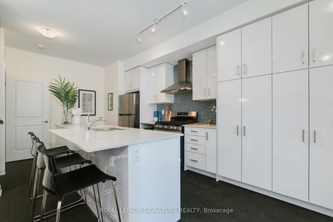 Photo 8 at 27 - 1972 Victoria Park Avenue, Donalda, Toronto