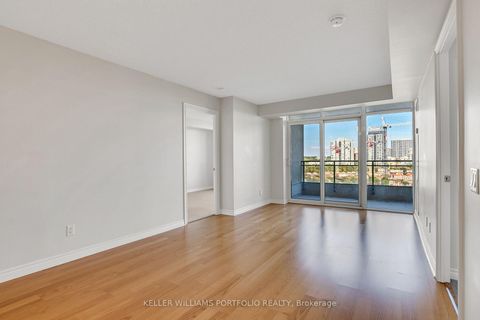 Photo 4 at 707 - 5229 Dundas Street W, City Centre West, Toronto