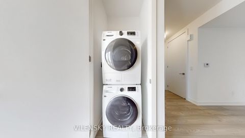 Photo 11 at 101B - 65 Saigon Drive, Rural Richmond Hill, Richmond Hill