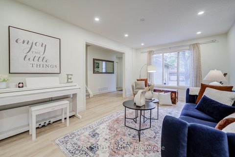 Photo 6 at 47 Colleen Street, Yorkhill, Vaughan