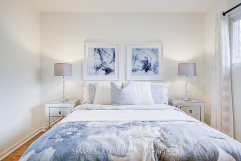 Photo 15 at 47 Colleen Street, Yorkhill, Vaughan