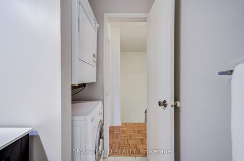 Photo 23 at 47 Colleen Street, Yorkhill, Vaughan