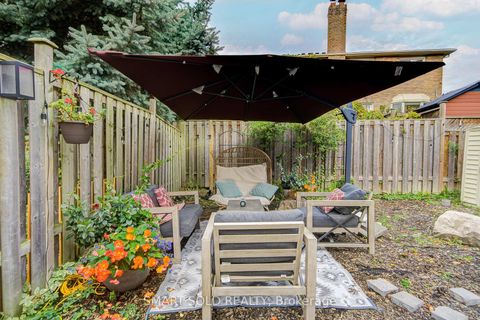 Photo 32 at 47 Colleen Street, Yorkhill, Vaughan