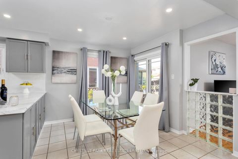 Photo 11 at 138 Largo Crescent, Maple, Vaughan