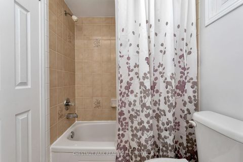 Photo 21 at 138 Largo Crescent, Maple, Vaughan