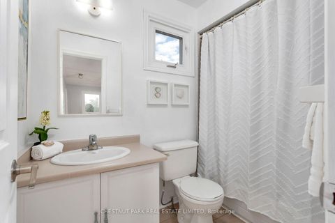 Photo 24 at 138 Largo Crescent, Maple, Vaughan