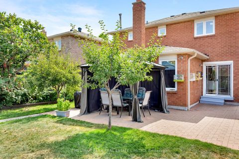 Photo 30 at 138 Largo Crescent, Maple, Vaughan