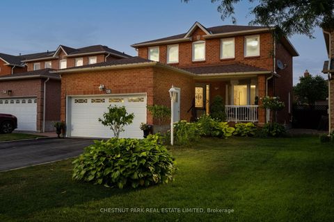 Photo 34 at 138 Largo Crescent, Maple, Vaughan
