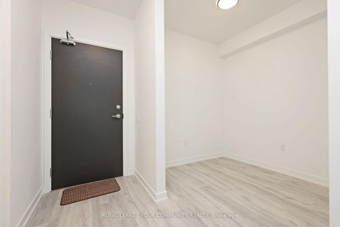 Photo 1 at 1003 - 8 Olympic Garden Drive, Newtonbrook East, Toronto