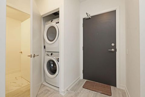 Photo 5 at 1003 - 8 Olympic Garden Drive, Newtonbrook East, Toronto