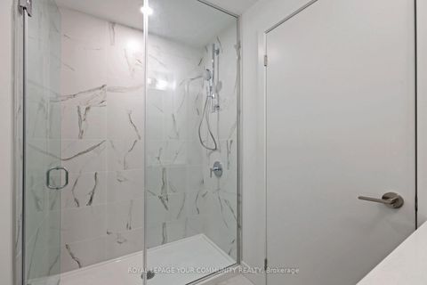 Photo 7 at 1003 - 8 Olympic Garden Drive, Newtonbrook East, Toronto