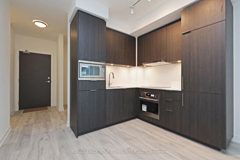 Photo 9 at 1003 - 8 Olympic Garden Drive, Newtonbrook East, Toronto