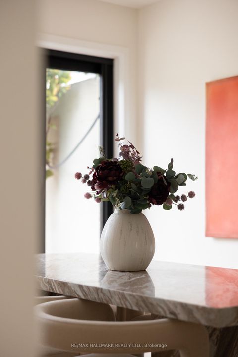 Photo 24 at 18 Foxley Street, Bellwoods, Toronto