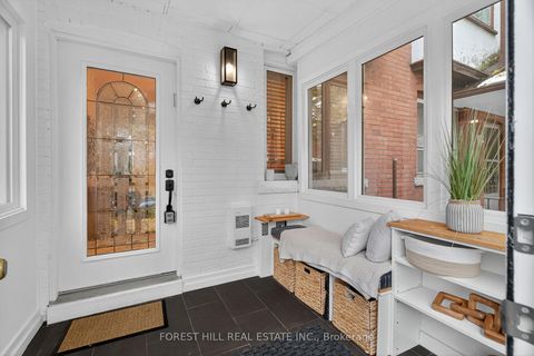 Photo 4 at 133 Ellsworth Avenue, Wychwood, Toronto