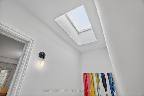 Photo 17 at 133 Ellsworth Avenue, Wychwood, Toronto