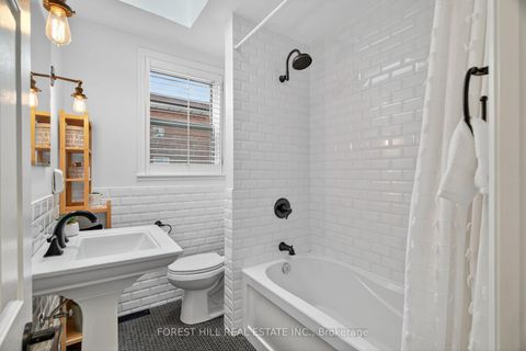 Photo 22 at 133 Ellsworth Avenue, Wychwood, Toronto
