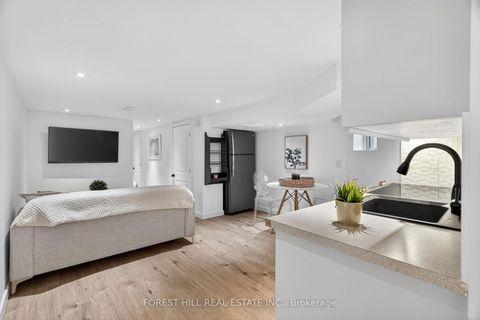 Photo 32 at 133 Ellsworth Avenue, Wychwood, Toronto