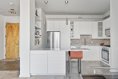 Photo 7 at 610 - 160 Baldwin Street, Chinatown, Toronto