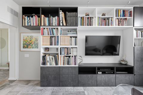 Photo 21 at 610 - 160 Baldwin Street, Chinatown, Toronto