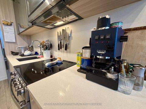 Photo 6 at 610 - 3100 Keele Street, CFB, Toronto