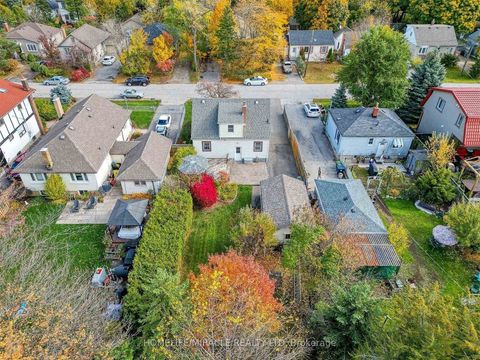 Photo 10 at 50 Amiens Road, West Hill, Toronto