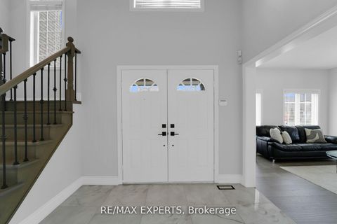 Photo 9 at 159 Sonoma Boulevard, Sonoma Heights, Vaughan