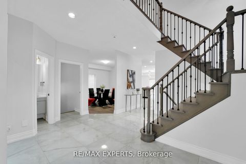 Photo 10 at 159 Sonoma Boulevard, Sonoma Heights, Vaughan