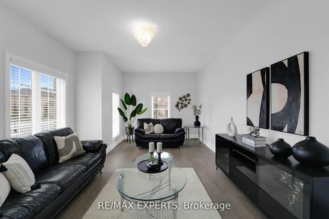 Photo 13 at 159 Sonoma Boulevard, Sonoma Heights, Vaughan